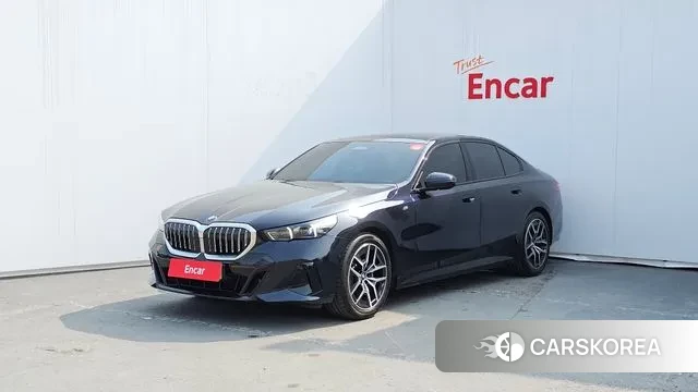 BMW 5 Series (G60) 2024 Черный из Кореи