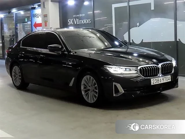 BMW 5 Series (G30) 2022 Черный из Кореи