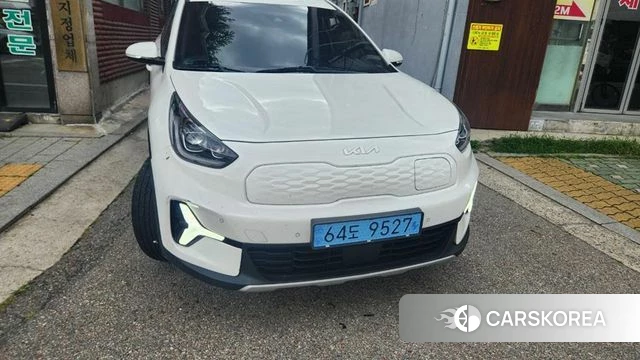 Kia Niro Plus 2022 Белый из Кореи