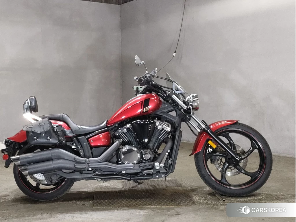 Проданный Yamaha XVS 1300 CA STRYKER 2013 из Японии