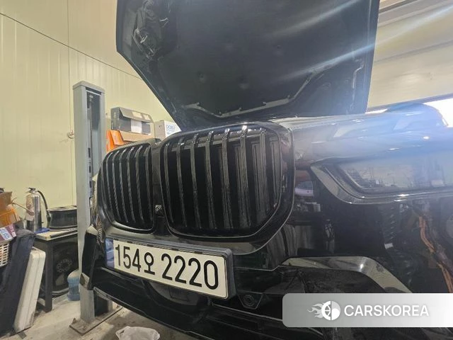 BMW X7 (G07) 2025 Черный из Кореи