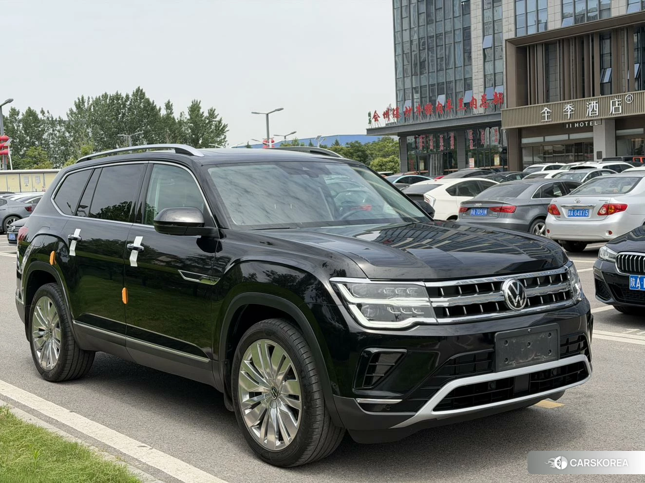 Volkswagen Tourang 2021 Черный из Китая