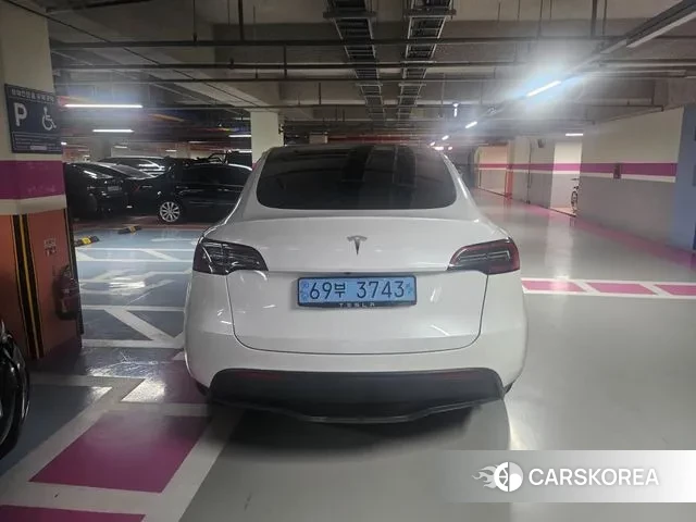Tesla Model Y 2022 Белый из Кореи