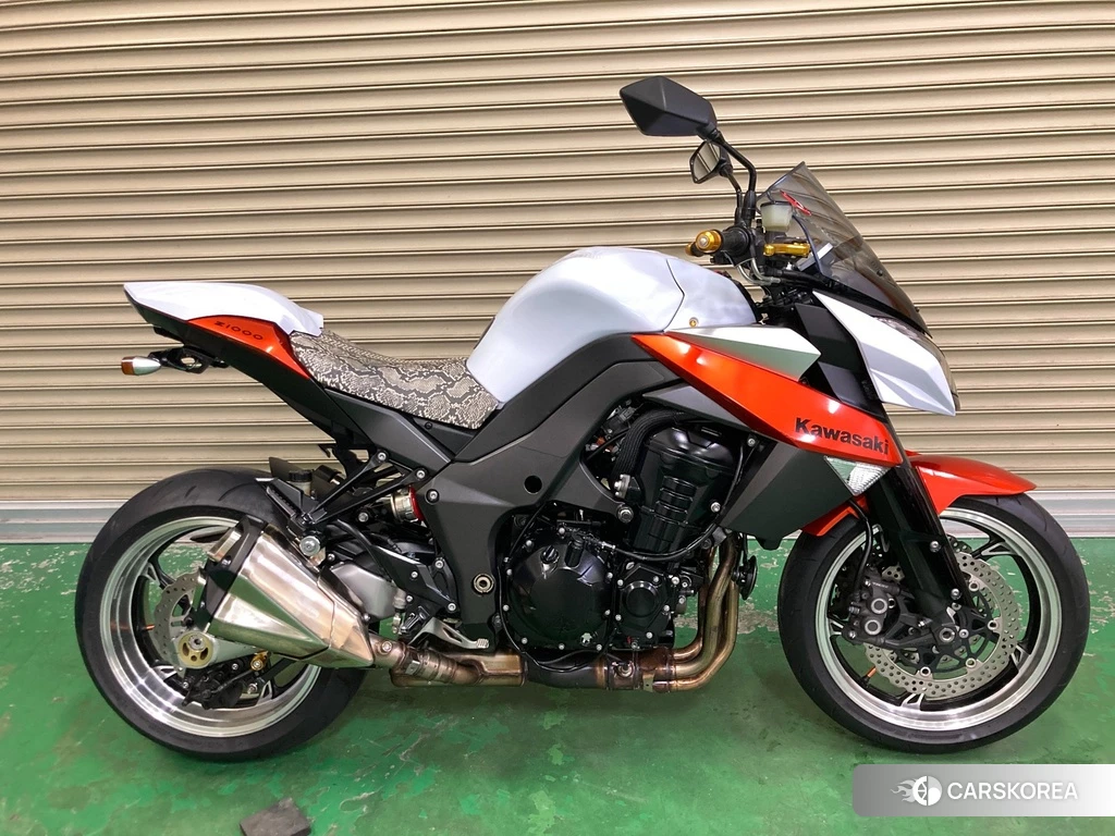 Проданный Kawasaki Z1000 2010 из Японии