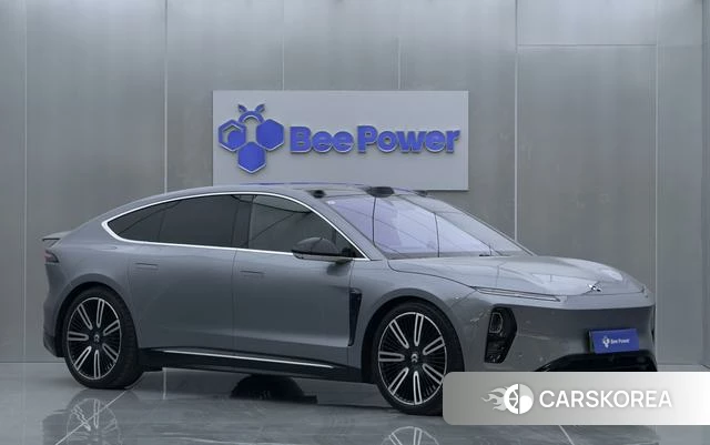 Weilai ET9 2025 Серебристо-серый из Китая