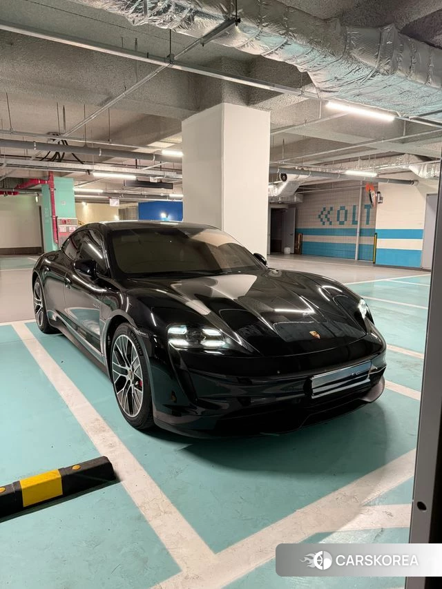 Porsche Taycan 2021 Черный из Кореи