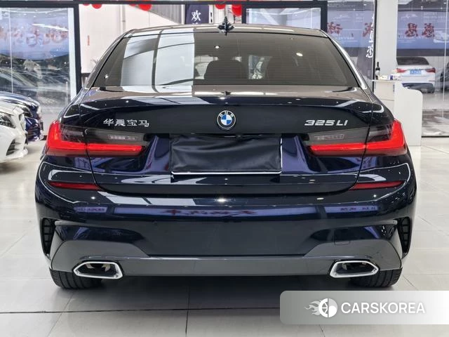 BMW 3 series 2022 Черный из Китая