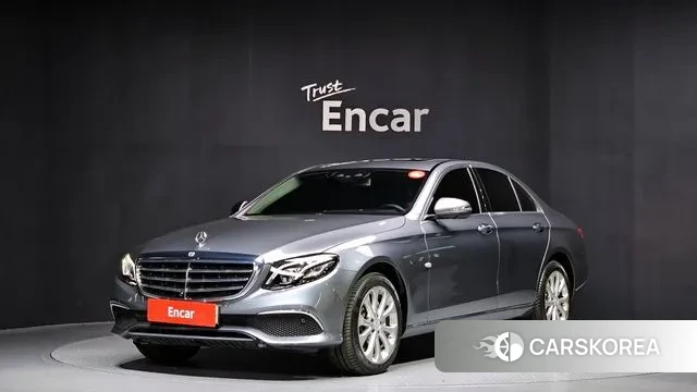 Mercedes-Benz E-Class W213 2018 Серый из Кореи