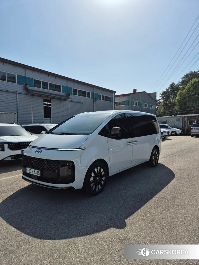 Hyundai Staria 2024 Белый из Кореи