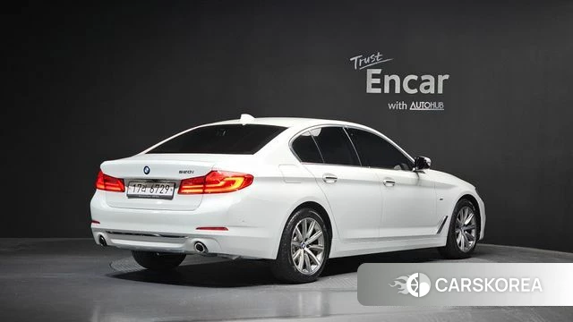 BMW 5 Series (G30) 2018 Белый из Кореи