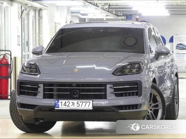 Porsche Cayenne (PO536) 2023 Светло-серебряный цвет из Кореи