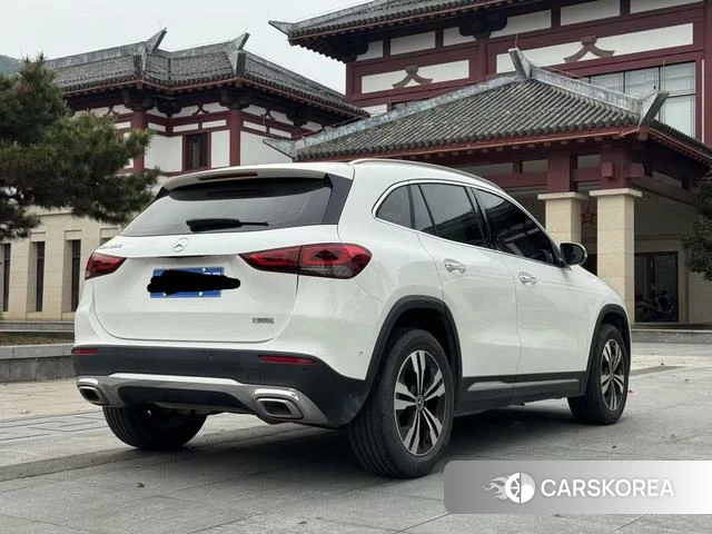 Mercedes-Benz GLA 2021 Белый из Китая