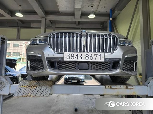 BMW 7 Series (G11) 2021 Серый из Кореи