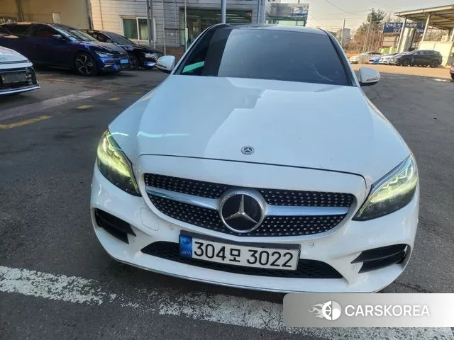 Mercedes-Benz C-Class W205 2021 Белый из Кореи