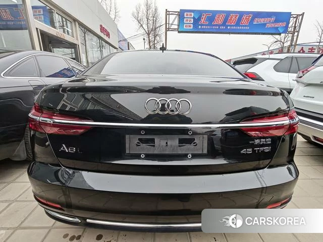 Audi A6L 2021 Черный из Китая