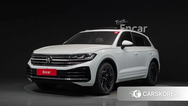 Volkswagen Touareg 3rd generation 2025 Белый из Кореи