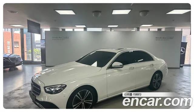 Mercedes-Benz E-Class W213 2021 Белый из Кореи