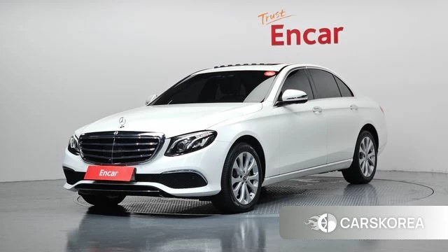 Mercedes-Benz E-Class W213 2020 Белый из Кореи