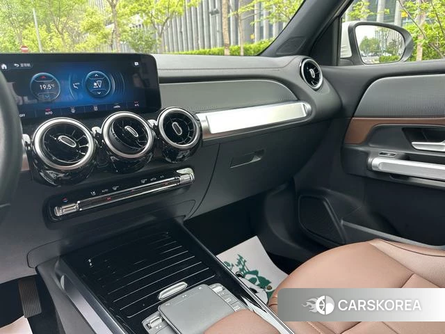 Mercedes-Benz GLB 2023 Белый из Китая