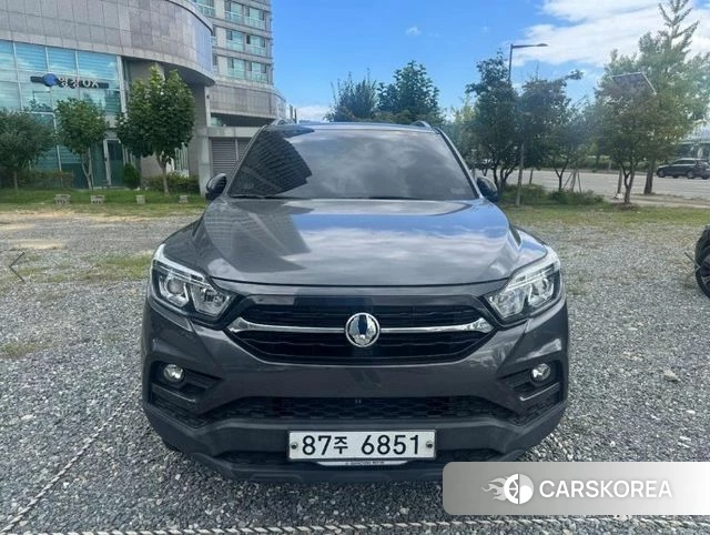 Ssangyong Rexton Sports 2019 Серебристо-серый из Кореи