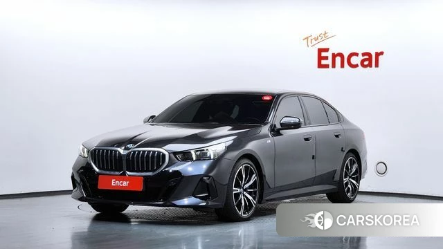 BMW 5 Series (G60) 2024 Серый из Кореи