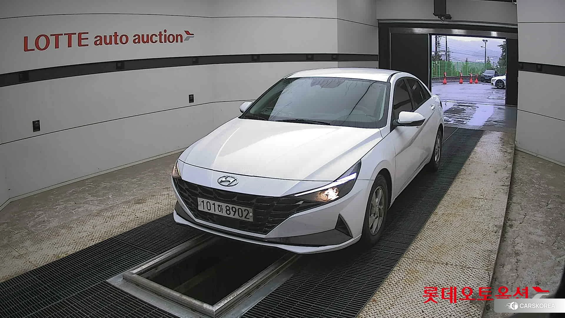 Hyundai Avante 2023 Белый из Кореи