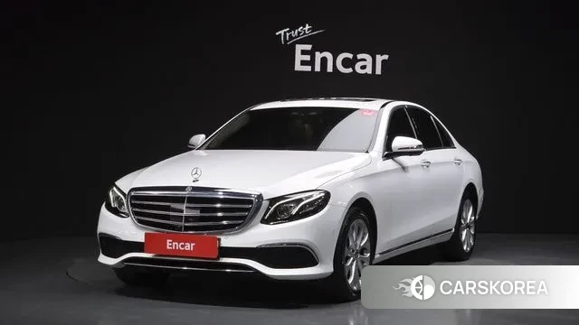 Mercedes-Benz E-Class W213 2020 Белый из Кореи