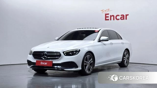 Mercedes-Benz E-Class W213 2023 Белый из Кореи