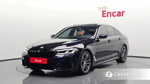 BMW 5 Series (G30) 2023 Черный из Кореи