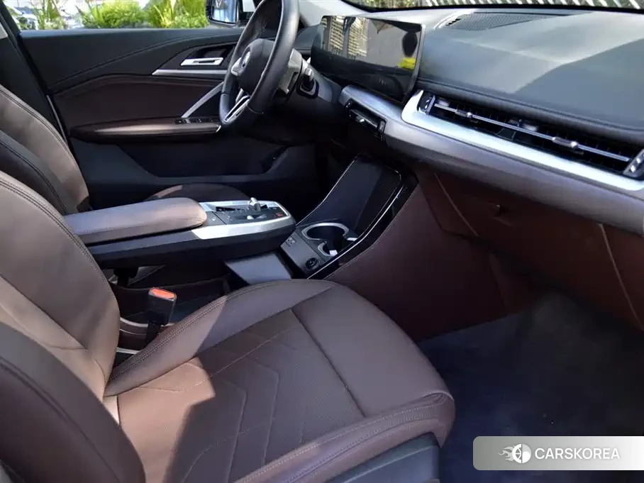 BMW iX1 2025 Белый из Китая, фото 2