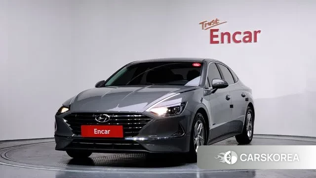 Hyundai Sonata (DN8) 2019 Серебристо-серый из Кореи