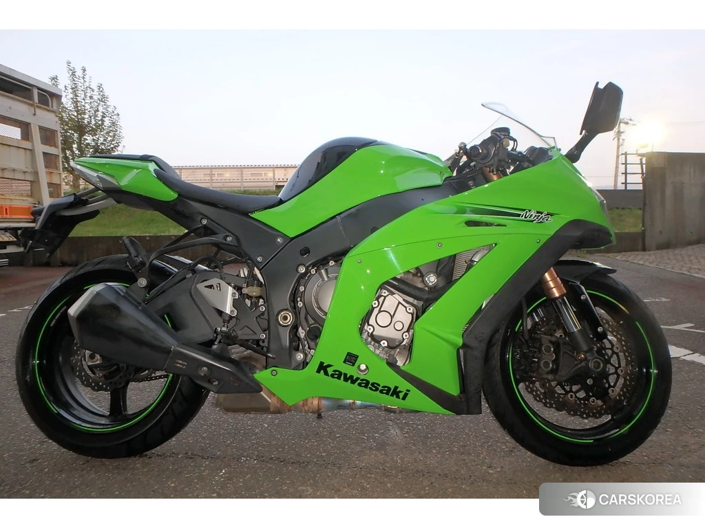 Проданный Kawasaki ZX-10R NINJA 2012 из Японии, фото 2