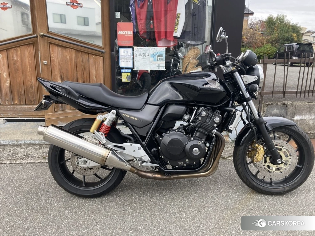 Проданный Honda CB400SF 2016 из Японии