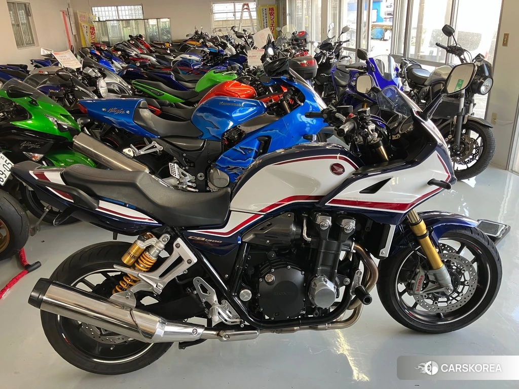 Проданный Honda CB1300SF BOLDOR 2018 из Японии