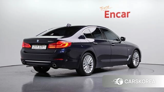 BMW 5 Series (G30) 2018 Синий из Кореи