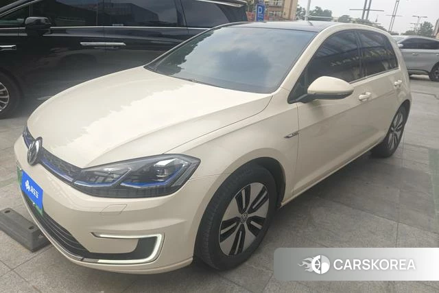 Volkswagen Golf*pure electricity 2021 Белый из Китая