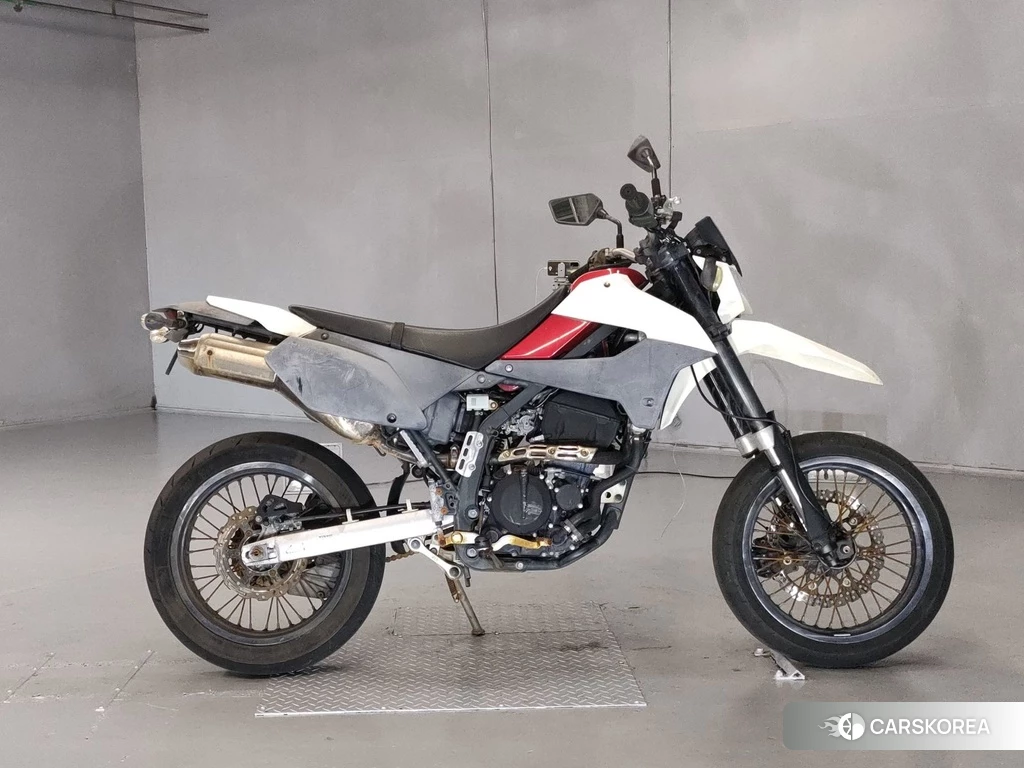 Проданный Kawasaki D-TRACKER X 2011 из Японии