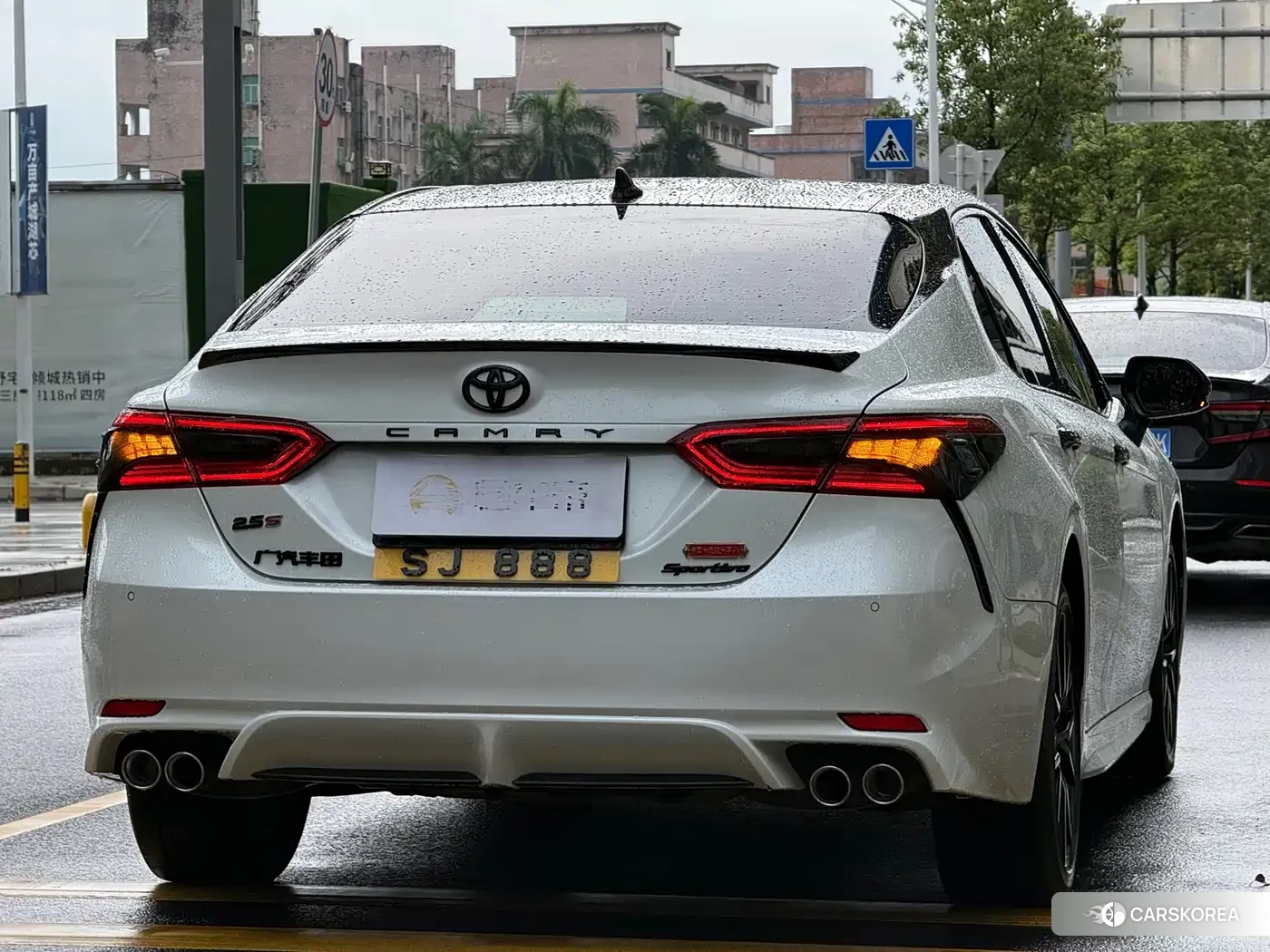 Toyota Camry 2023 Белый из Китая