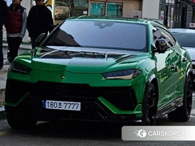 Lamborghini Urus 2024 Зеленый из Кореи