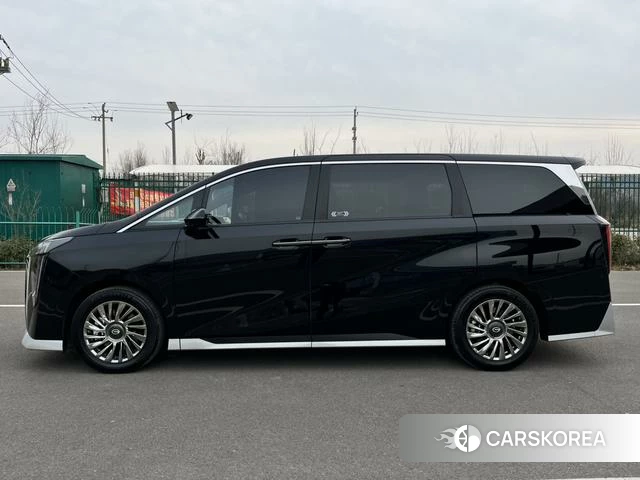 GAC Trumpchi Trumpchi M8 2024 Черный из Китая