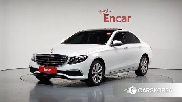 Mercedes-Benz E-Class W213 2019 Белый из Кореи