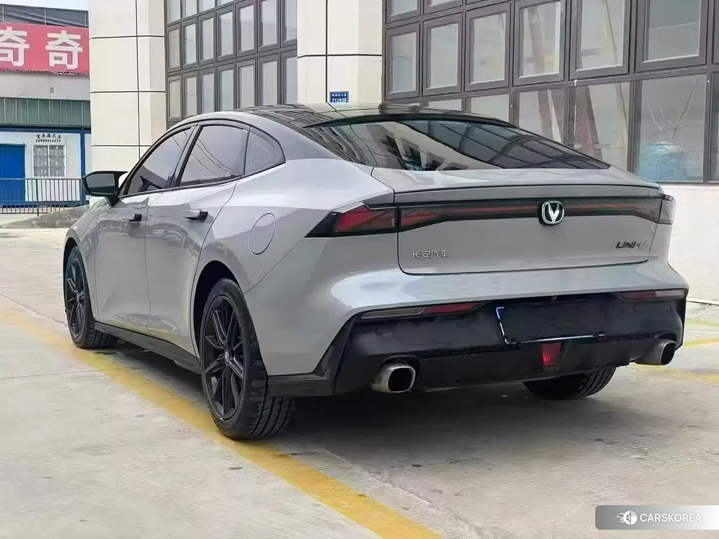 Chang'an Changan UNI-V 2022 Silver/gray из Китая