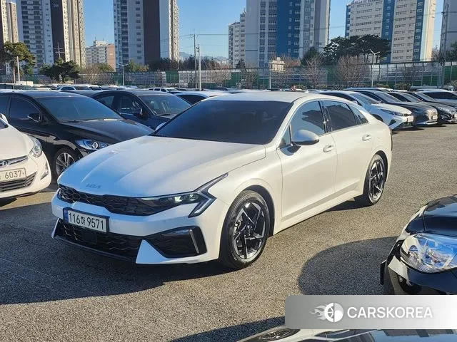 Kia The New K5 3rd generation 2023 Белый из Кореи