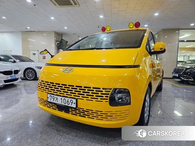 Hyundai Staria 2021 Желтый из Кореи