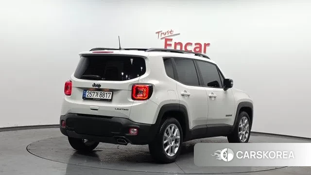 Jeep Renegade 2021 Белый из Кореи