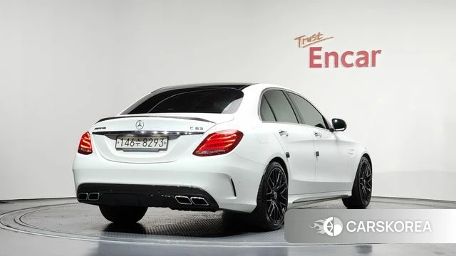 Mercedes-Benz C-Class W205 2018 Белый из Кореи