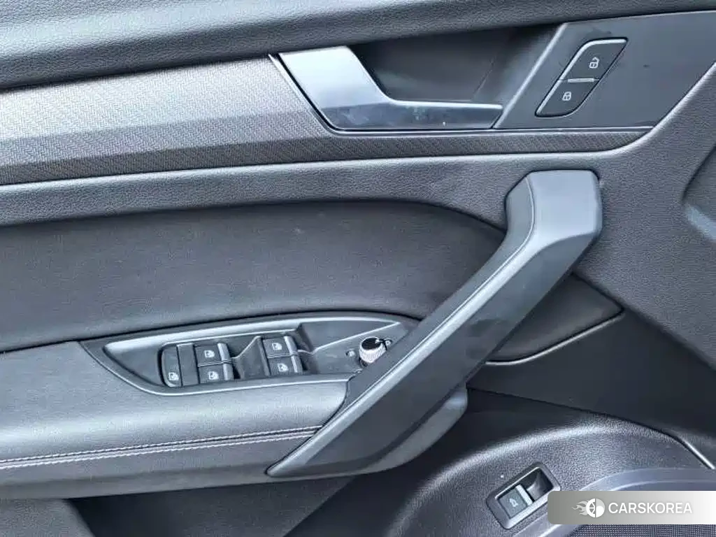 Audi Q5L 2023 Silver/gray из Китая