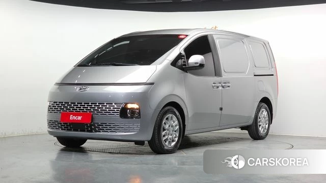 Hyundai Staria 2023 Серебряный из Кореи