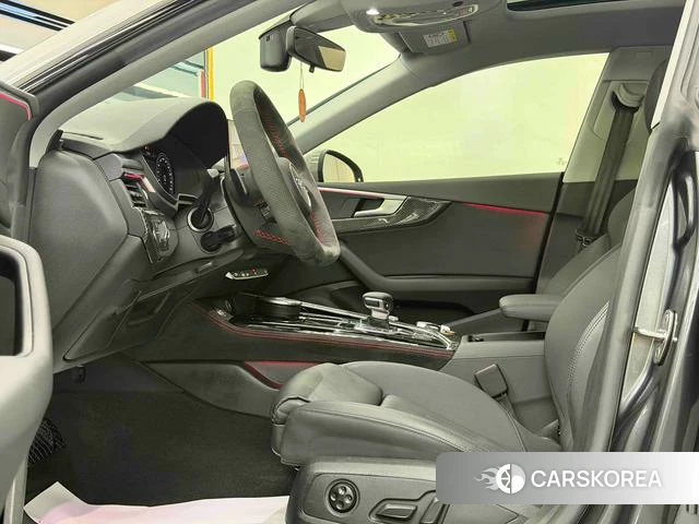 Audi A5 2021 Серебристо-серый из Китая