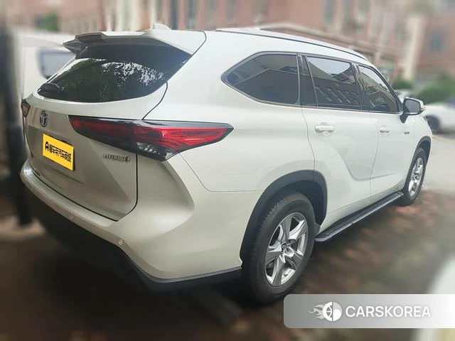 Toyota Highlander 2024 Белый из Китая